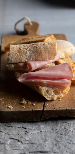 studiogiovetti food mortadella sandwich italia alimentari