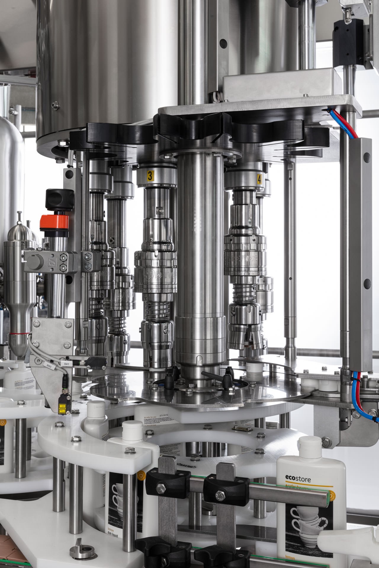 studiogiovetti industrial m134 tappatore da destra studiogiovetti industrial m134 tappatore da destra